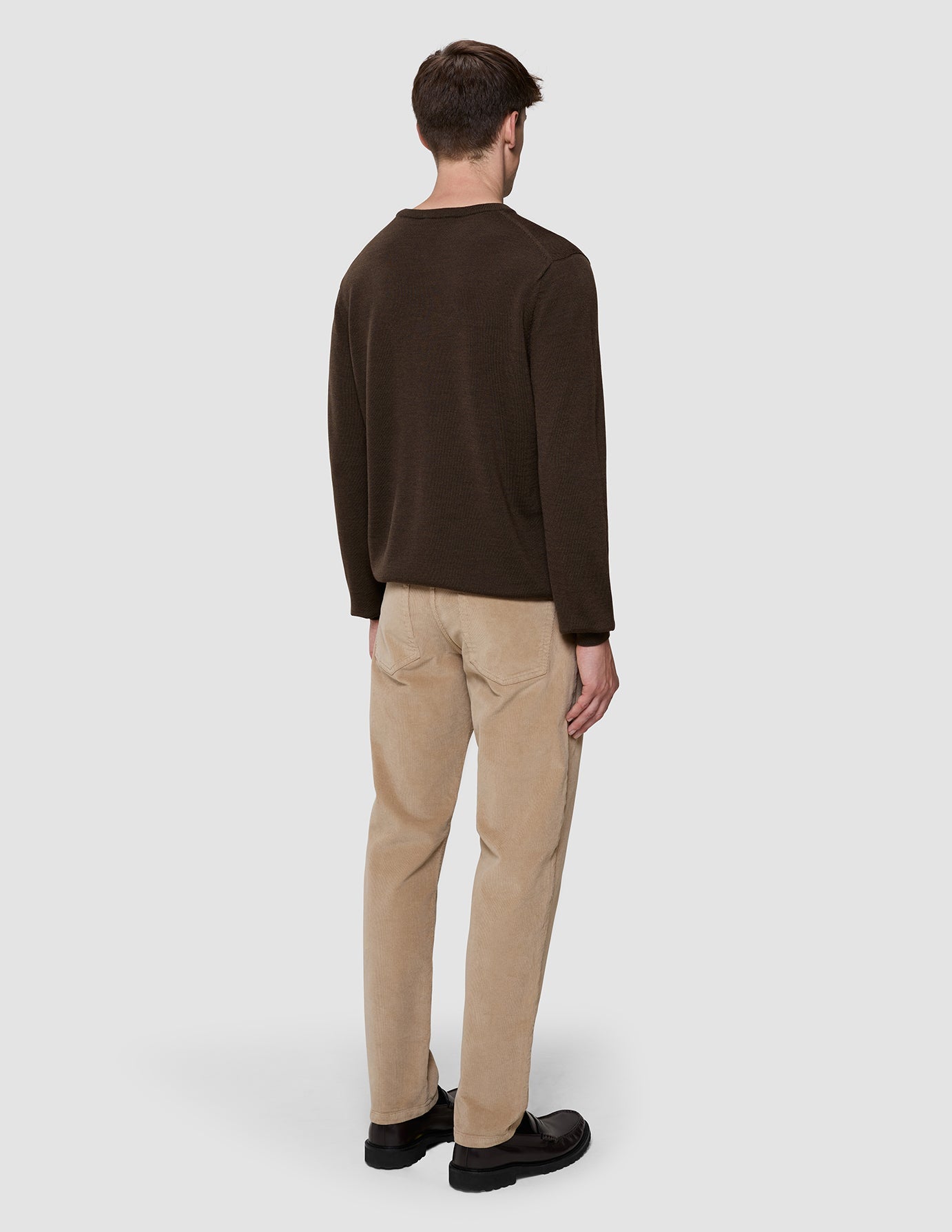 Seamless Premium Merino Knit Crewneck Saddle Brown